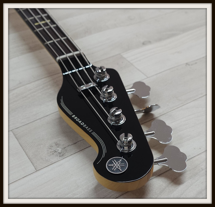Yamaha Pro Series BBP34, Vintage White II